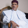 Tổng thống Niger “cầm cự” trong dinh sau 2 tuần bị quản thúc