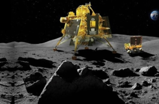 Tàu vũ trụ Chandrayaan-3 đáp xuống Mặt Trăng - thời khắc Ấn Độ đi vào lịch sử