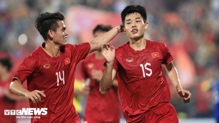 huu-nam-van-khang-u23-viet-nam-21151176