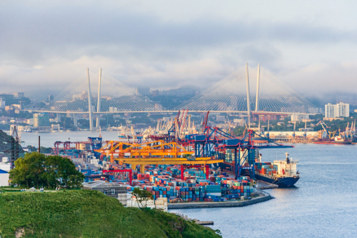 Vladivostok_port_amadeustx_shutt-1694508806792