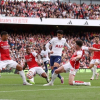 Ngoại Hạng Anh: Saka, Son Heung-min đua nhau ghi bàn, Arsenal hòa Tottenham