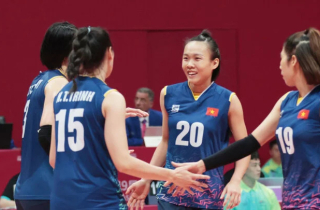 ASIAD 19: Thắng kịch tính Hàn Quốc, tuyển bóng chuyền nữ Việt Nam đứng đầu bảng