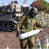 Mỹ chuyển đạn pháo viện trợ cho Ukraine sang Israel