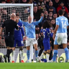 Trọng tài bị chỉ trích vì cho Man City hưởng phạt đền trong trận gặp Chelsea