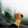 Cách xử lý khi kính ô tô bị mờ sương