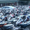Nhức nhối thực trạng quá tải bãi giữ xe vi phạm