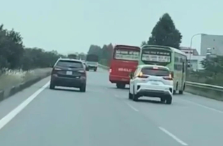 Hai xe khách đánh võng, chèn ép nhau gây náo loạn cao tốc Hà Nội - Bắc Giang