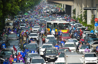 Tổ chức giao thông bất cập, nhiều tuyến đường ở Hà Nội ùn tắc nghiêm trọng