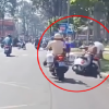 Tạm đình chỉ cảnh sát giao thông đạp người đi xe máy ngã xuống đường