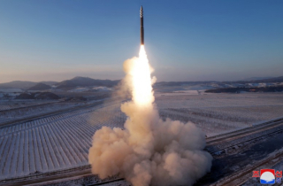 Triều Tiên tuyên bố phóng thành công ICBM Hwasong-18