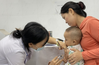 Thiếu trầm trọng vaccine 5 trong 1 cho trẻ: Bộ Y tế chỉ đạo khẩn