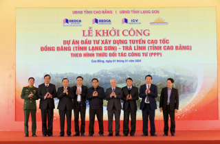 Bí thư Đảng ủy, Chủ tịch HĐTV Lê Mạnh Hùng và đoàn công tác Petrovietnam thực hiện an sinh xã hội tại tỉnh Cao Bằng