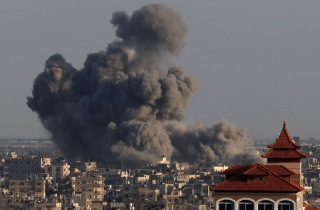 Cơ sở LHQ ở Dải Gaza bị xe tăng tấn công, 84 người thương vong