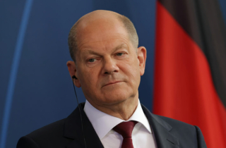 Thủ tướng Đức bác tin đồn cân nhắc từ chức