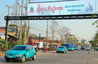 Xanh SM Lào khai trương dịch vụ taxi điện tại Savannakhet