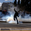 Biểu tình biến thành bạo lực, sinh viên đụng độ cảnh sát tại Hy Lạp