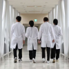 Hàn Quốc vật lộn trong cơn khủng hoảng ngành y tế