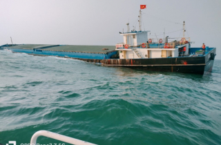 Tàu chở gần 3.000 tấn xi măng gặp nạn ở vùng biển Cù Lao Chàm