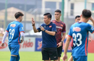 HLV Hoàng Anh Tuấn 'chữa cháy', U23 Việt Nam vẫn mang dấu ấn ông Troussier?