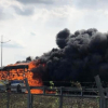 Cháy xe trên cao tốc Trung Lương - TP.HCM, 18 hành khách chạy thoát thân