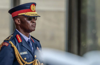 Rơi trực thăng chở Tư lệnh quân đội Kenya, 10 người tử nạn