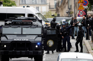 Bắt giữ người đàn ông dọa đánh bom lãnh sự quán Iran tại Paris