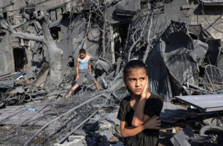 Israel đánh bom thành phố Rafah, 18 em nhỏ thiệt mạng