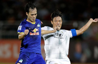 2 cầu thủ Việt Nam 'rất nhanh và nguy hiểm' từng lọt tầm ngắm HLV Kim Sang-sik