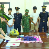 Bắt quả tang 2 thanh niên đưa 12.000 viên ma túy từ Lào về Việt Nam