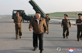 Triều Tiên triển khai bệ phóng tên lửa đa nòng mới nhất trong năm nay