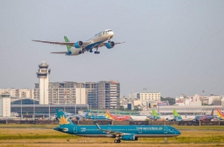 Giá vé máy bay nội địa tăng cao, ngành du lịch 'chịu trận'