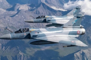 Pháp viện trợ chiến đấu cơ Mirage 2000 cho Ukraine