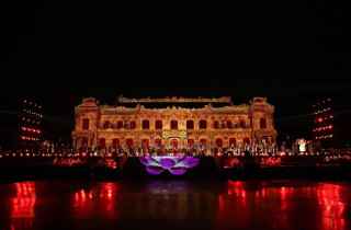 Cung điện 5,5 triệu USD rực sáng trong đêm khai mạc Festival Huế 2024