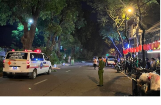 Điều tra nguyên nhân 3 thanh niên thiệt mạng sau tai nạn giao thông ở Hà Nội