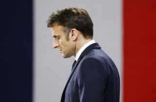 Tổng thống Pháp phủ nhận tin đồn từ chức