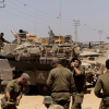 Israel không kích dữ dội, điều xe tăng 
