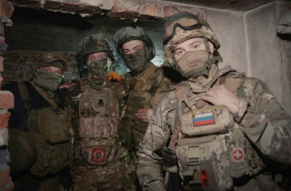 Nga-Ukraine trao đổi tù binh