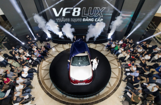 Vinfast tái định vị VF 8 với phiên bản “thăng hạng đẳng cấp” VF 8 Lux