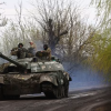 Ukraine tăng thuế để mua sắm vũ khí, trả lương quân nhân