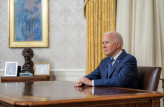 Tổng thống Mỹ Joe Biden: “Tôi tôn kính chức vụ này, nhưng tôi yêu đất nước mình hơn”.
