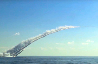 Ukraine phát hiện Nga đưa 3 tàu ngầm mang tên lửa áp sát biển Đen