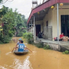 Nước lũ dâng cao, hàng nghìn ngôi nhà ở Yên Bái chìm trong biển nước