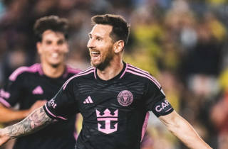 Messi lập cú đúp trong 5 phút cho Inter Miami