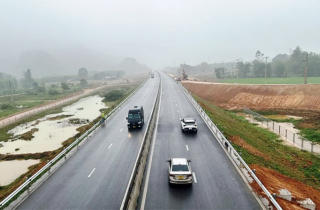 Sẽ hoàn thành hơn 73km đường gom dân sinh trên các tuyến cao tốc Bắc-Nam