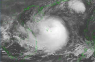 Bão Trami giật cấp 14, tiến nhanh về vùng biển Trung Trung Bộ