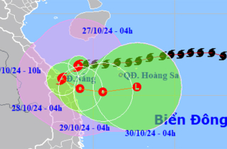 Bão Trami giật cấp 12 áp sát Đà Nẵng, miền Trung mưa như trút