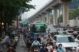 Hà Nội lập 4 tổ công tác chuyên xử lý ùn tắc, “điểm đen” tai nạn giao thông