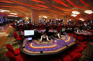 Chính thức kéo dài thời gian thí điểm cho người Việt vào chơi casino tại Việt Nam