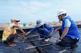 Gác lại đoàn viên, nghìn công nhân làm việc xuyên Tết ở sân bay Long Thành