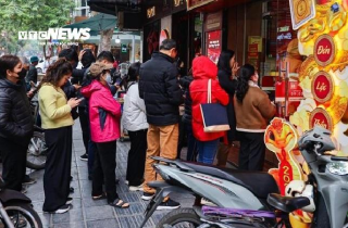 Vàng 'phi mã' từng ngày, chuyên gia cảnh báo người mua dịp vía thần Tài